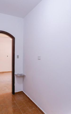 Casa à venda com 90m², 2 quartos e sem vaga Casa à venda com 90m², 2 quartos e sem vagaCloset Quarto 2