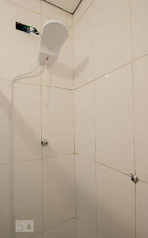 Casa à venda com 200m², 4 quartos e 2 vagas Casa à venda com 200m², 4 quartos e 2 vagasBanheiro da Suíte 1