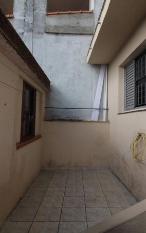 Casa à venda com 310m², 5 quartos e 2 vagasQintal para varal
