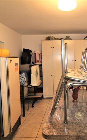 Casa à venda com 310m², 5 quartos e 2 vagasQuarto 3