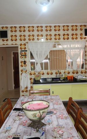 Casa à venda com 310m², 5 quartos e 2 vagasCozinha