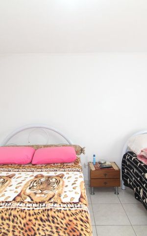 Casa à venda com 310m², 5 quartos e 2 vagasQuarto 5