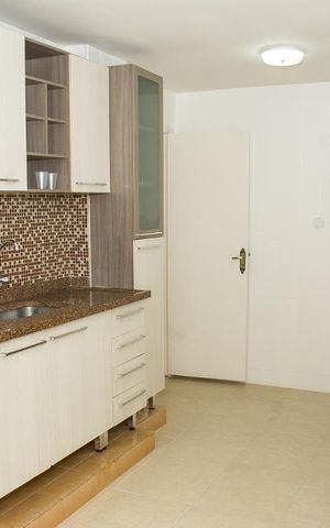 Apartamento à venda com 100m², 3 quartos e 1 vagaCozinha - Armários