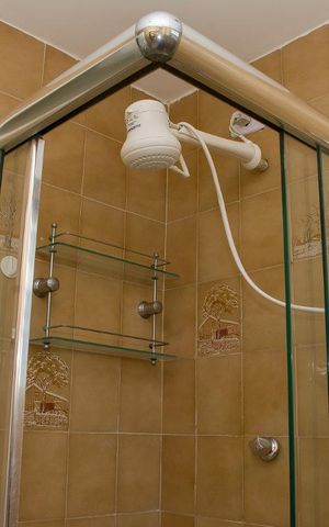 Apartamento à venda com 100m², 3 quartos e 1 vagaDetalhe do Banheiro da Suite