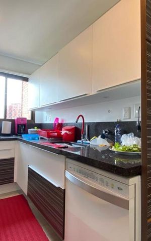 Apartamento à venda com 235m², 3 quartos e 4 vagas Apartamento à venda com 235m², 3 quartos e 4 vagasCozinha