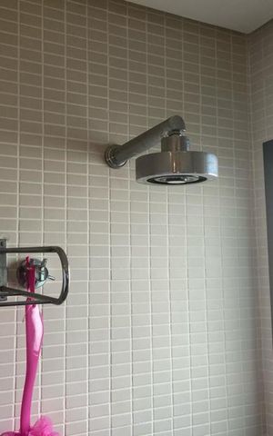 Apartamento à venda com 235m², 3 quartos e 4 vagas Apartamento à venda com 235m², 3 quartos e 4 vagasChuveiro