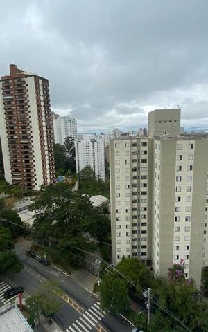 Apartamento à venda com 235m², 3 quartos e 4 vagas Apartamento à venda com 235m², 3 quartos e 4 vagasVista da Suíte 1