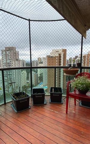 Apartamento à venda com 235m², 3 quartos e 4 vagas Apartamento à venda com 235m², 3 quartos e 4 vagasSacada