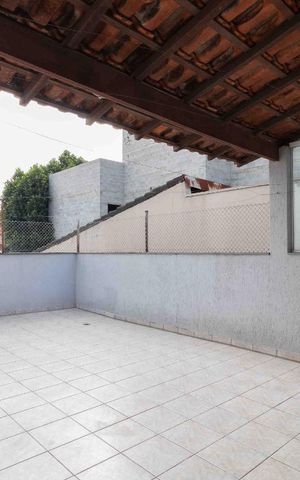 Casa à venda com 350m², 3 quartos e 2 vagas Casa à venda com 350m², 3 quartos e 2 vagasÁrea de Serviço