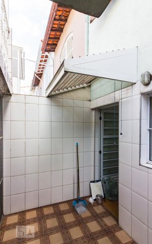 Casa para alugar com 120m², 2 quartos e 1 vagaQuintal
