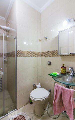 Casa para alugar com 120m², 2 quartos e 1 vagaBanheiro