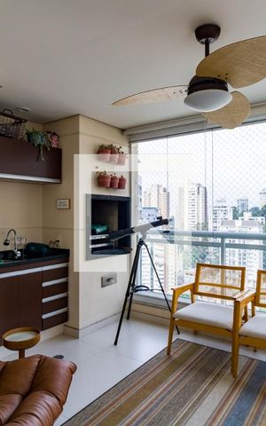 Apartamento à venda com 200m², 4 quartos e 3 vagas Apartamento à venda com 200m², 4 quartos e 3 vagasVaranda