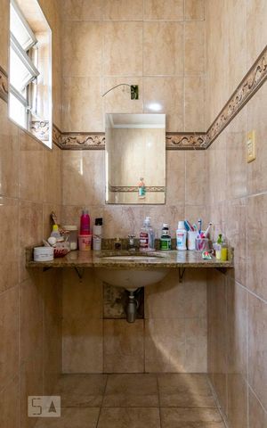 Casa à venda com 422m², 5 quartos e 3 vagas2o. Andar - Banheiro social