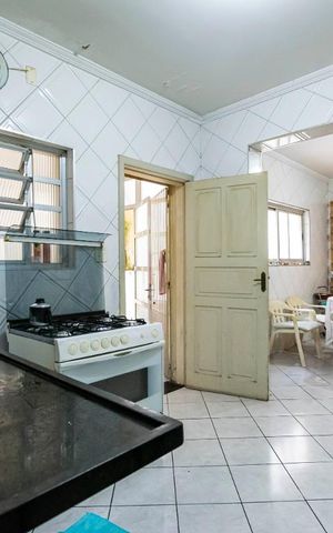 Casa à venda com 422m², 5 quartos e 3 vagas1o. Andar - Cozinha