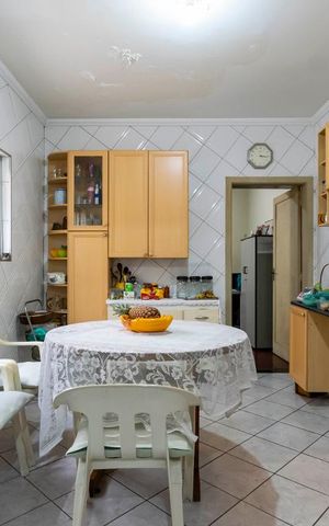 Casa à venda com 422m², 5 quartos e 3 vagas1o. Andar - Cozinha