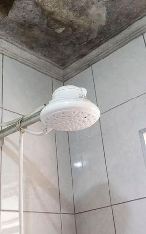 Casa à venda com 422m², 5 quartos e 3 vagas2o. Andar - Quarto 4 - Suíte/ Banheiro