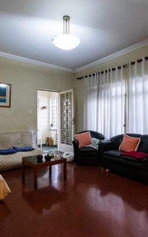 Casa à venda com 422m², 5 quartos e 3 vagas1o. Andar - Sala
