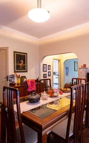 Casa à venda com 422m², 5 quartos e 3 vagas1o. Andar - Sala