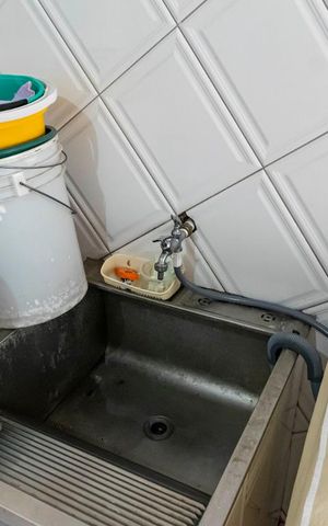 Casa à venda com 422m², 5 quartos e 3 vagas1o. Andar - Área de serviço