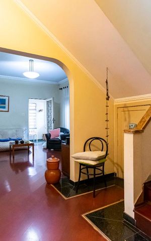 Casa à venda com 422m², 5 quartos e 3 vagas1o. Andar - Sala