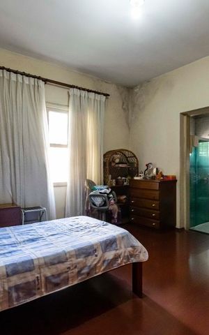 Casa à venda com 422m², 5 quartos e 3 vagas2o. Andar - Quarto 5 - Suíte