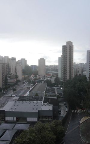 Apartamento para alugar com 70m², 1 quarto e 2 vagasVista da suíte