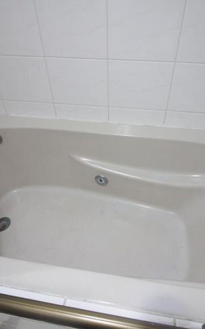 Apartamento para alugar com 70m², 1 quarto e 2 vagasBanheira