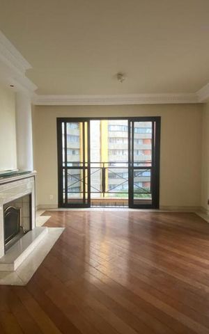 Apartamento à venda com 210m², 4 quartos e 3 vagasSala