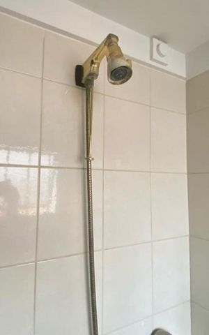 Apartamento à venda com 210m², 4 quartos e 3 vagasChuveiro