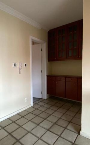 Apartamento à venda com 210m², 4 quartos e 3 vagasCopa