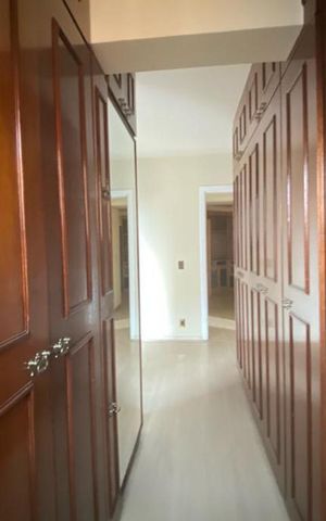 Apartamento à venda com 210m², 4 quartos e 3 vagasCloset da suíte 1
