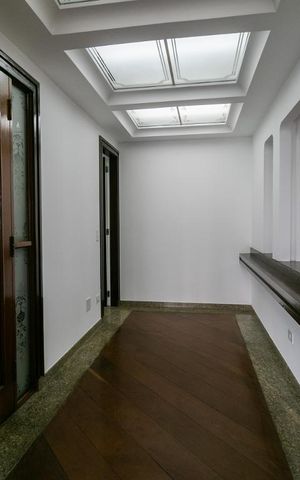 Apartamento à venda com 260m², 5 quartos e 4 vagasHall de Entrada