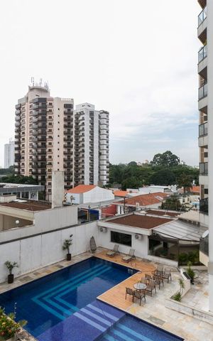 Apartamento à venda com 260m², 5 quartos e 4 vagasSuíte 1 - Varanda