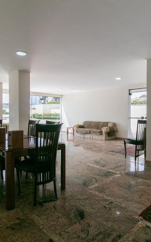 Apartamento à venda com 260m², 5 quartos e 4 vagasÁrea comum - Salão de Festas