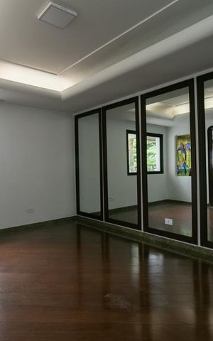 Apartamento à venda com 260m², 5 quartos e 4 vagasSala - Ambiente 1