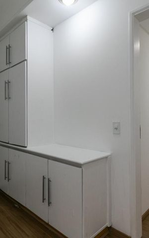 Apartamento à venda com 260m², 5 quartos e 4 vagasCorredor Armários