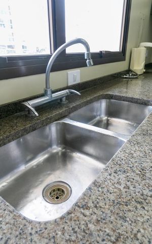 Apartamento à venda com 260m², 5 quartos e 4 vagasCozinha - Pia