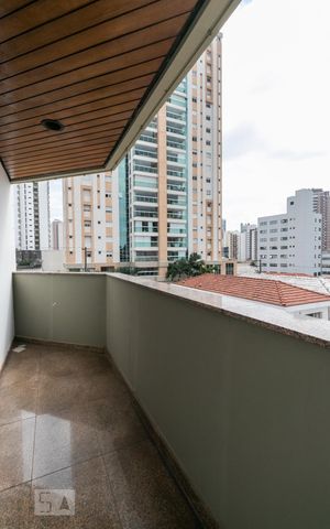 Apartamento à venda com 260m², 5 quartos e 4 vagasSuíte 2 - Varanda