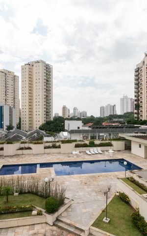 Apartamento à venda com 260m², 5 quartos e 4 vagasVista Quarto 2