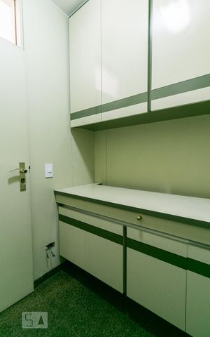 Apartamento à venda com 260m², 5 quartos e 4 vagasÁrea de Serviço - Dispensa