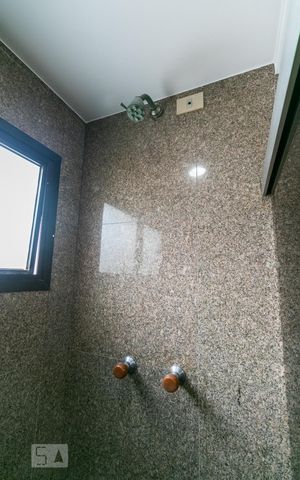 Apartamento à venda com 260m², 5 quartos e 4 vagasBanheiro da Suíte 1 - Chuveiro