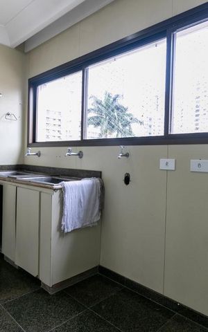 Apartamento à venda com 260m², 5 quartos e 4 vagasÁrea de Serviço