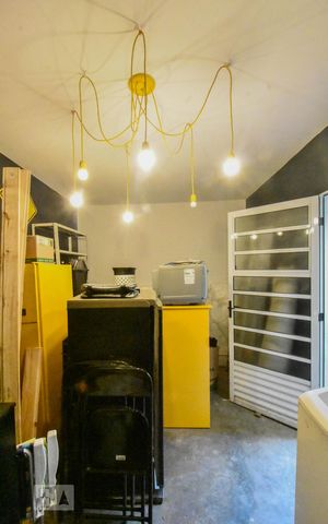 Casa à venda com 200m², 4 quartos e 1 vagaQuarto de Serviços