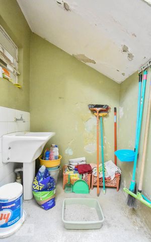 Casa à venda com 200m², 4 quartos e 1 vagaLavanderia