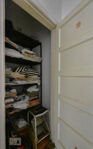 Casa à venda com 200m², 4 quartos e 1 vagaArmário