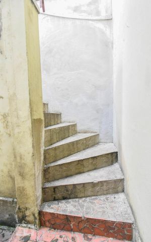 Casa à venda com 200m², 4 quartos e 1 vagaEscada