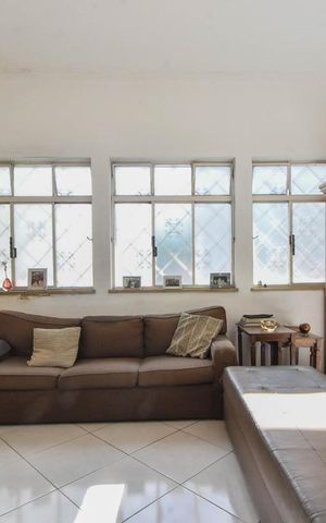 Casa à venda com 200m², 4 quartos e 1 vagaSala de Estar