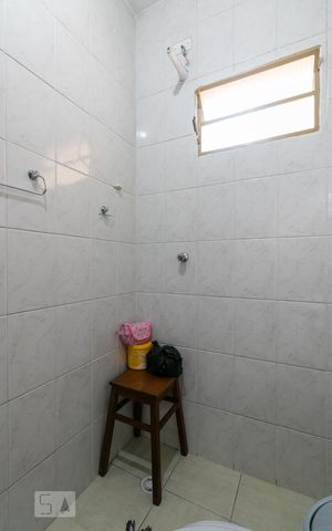 Casa à venda com 160m², 3 quartos e 1 vagaBanheiro 2