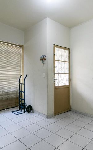 Casa à venda com 160m², 3 quartos e 1 vagaGaragem