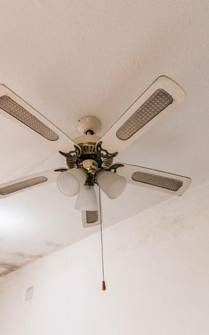 Casa à venda com 160m², 3 quartos e 1 vagaQuarto 2 - Ventilador